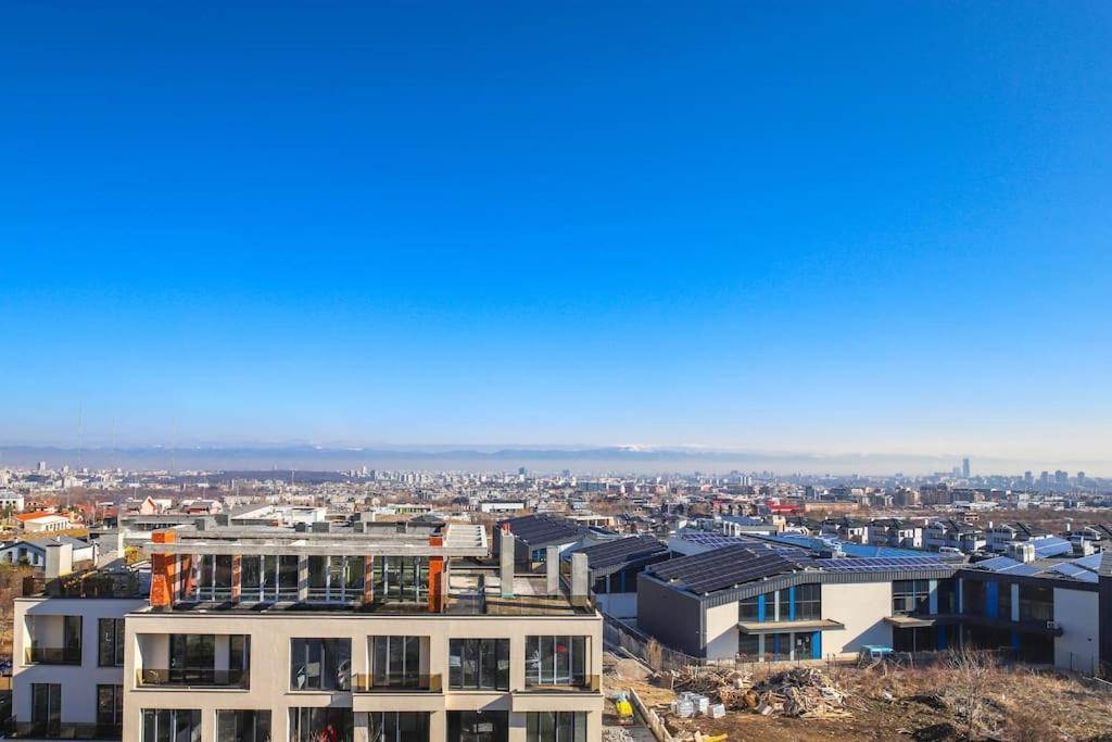 Apartment 20% Discount! 2 Bedroom Vitosha View Sofia