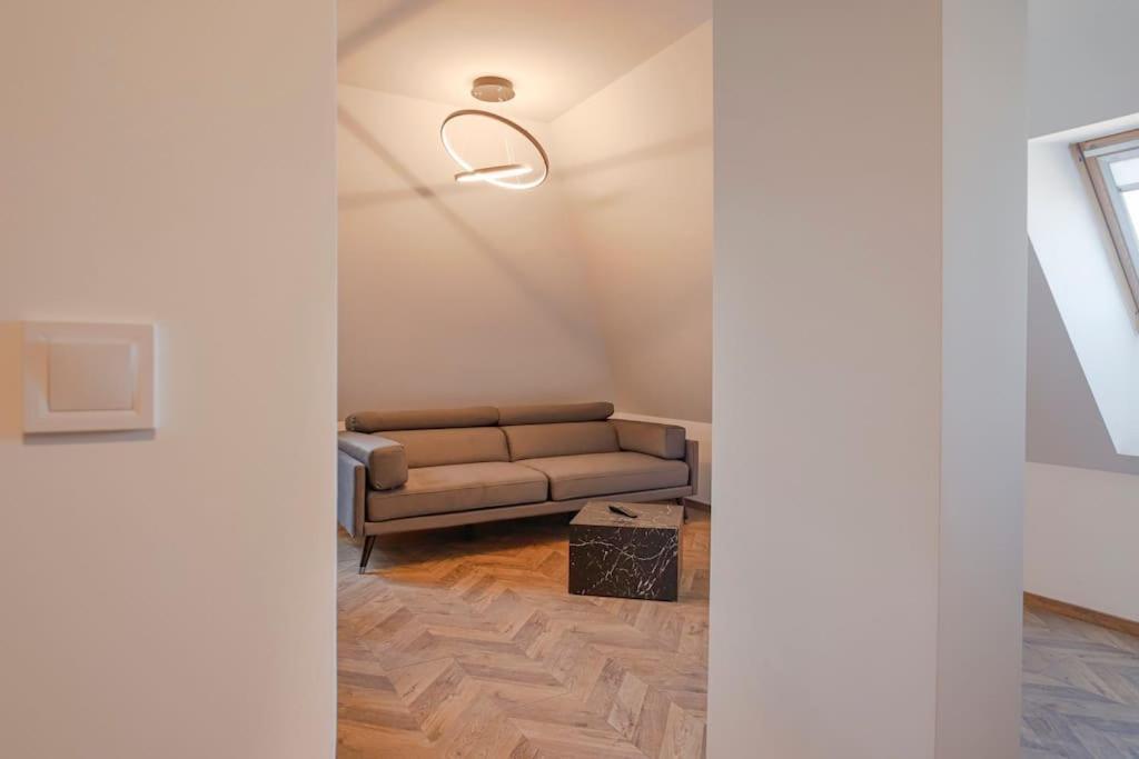 20% Discount! 2 Bedroom Vitosha View Apartment Sofia